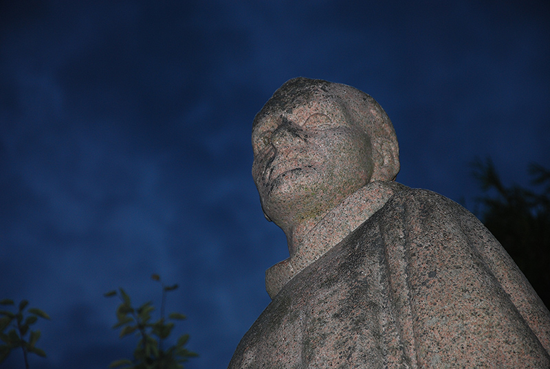 Statue de St Conwoïon, avenue beaumont à Redon